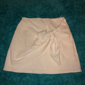 Cute white preppy skirt